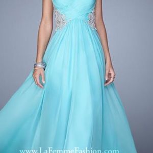Prom La Femme NWT size 6 chiffon dress lol